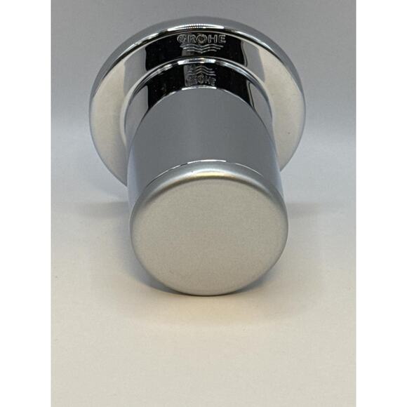 Grohe Wall Supply Elbow with 1/2" Threaded Connection 28627000, Starlight Chrome - Picture 2 of 3